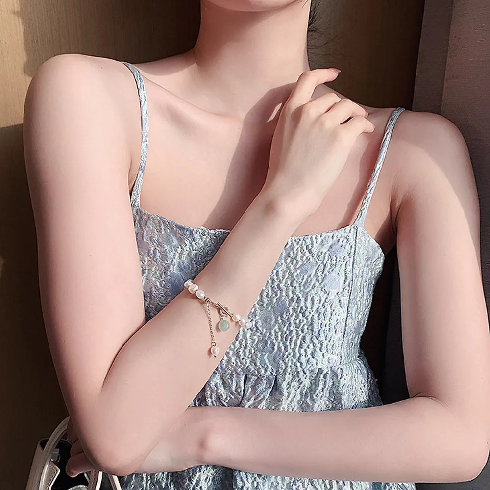 Chic Irregular Freshwater Pearl Adjustable Bracelet for Women - A Touch of Elegance