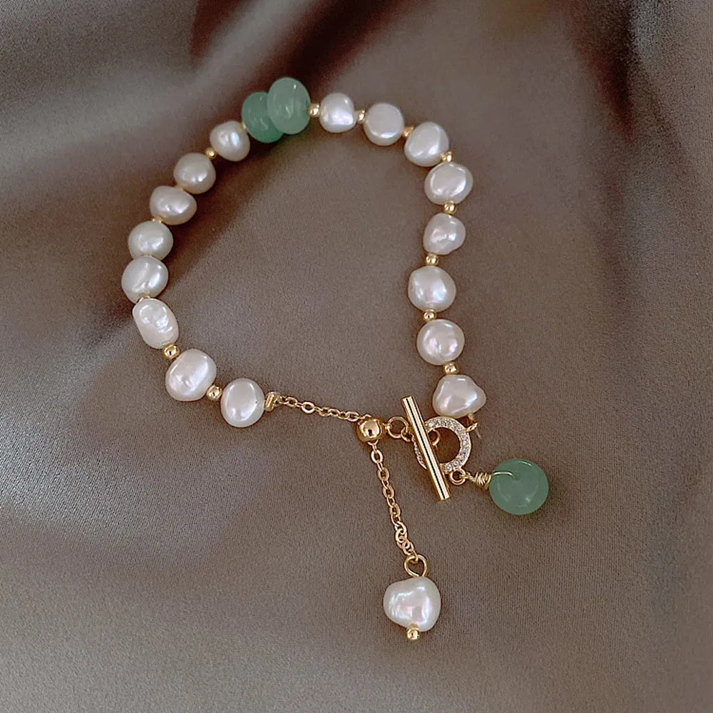 Chic Irregular Freshwater Pearl Adjustable Bracelet for Women - A Touch of Elegance
