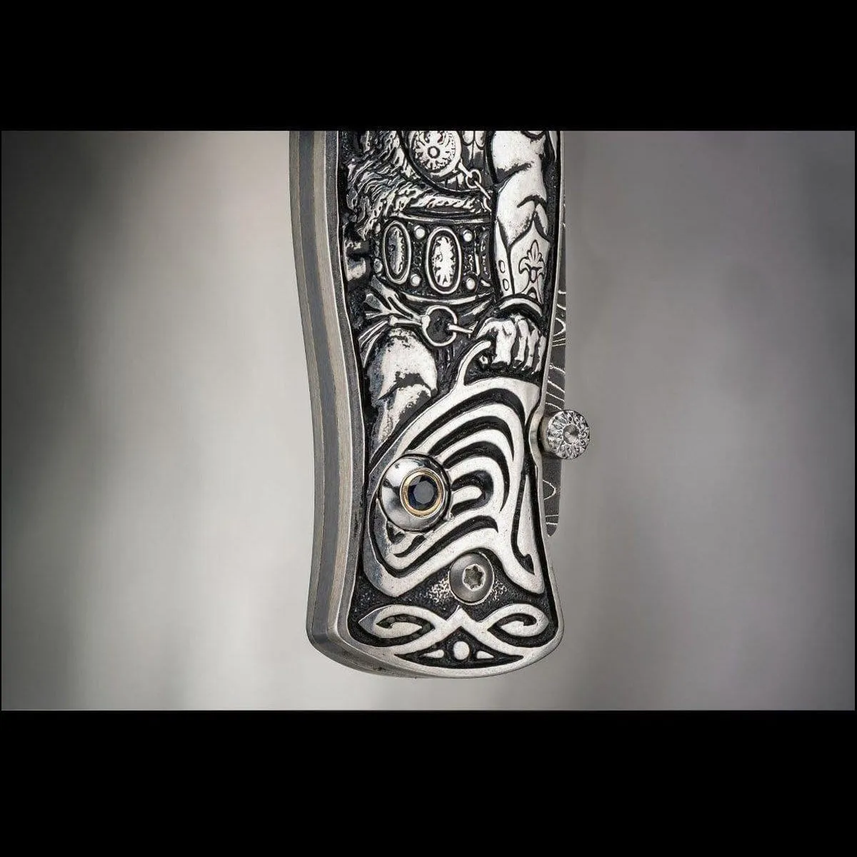 Morpheus Redeemer Pendant - B02 REDEEMER