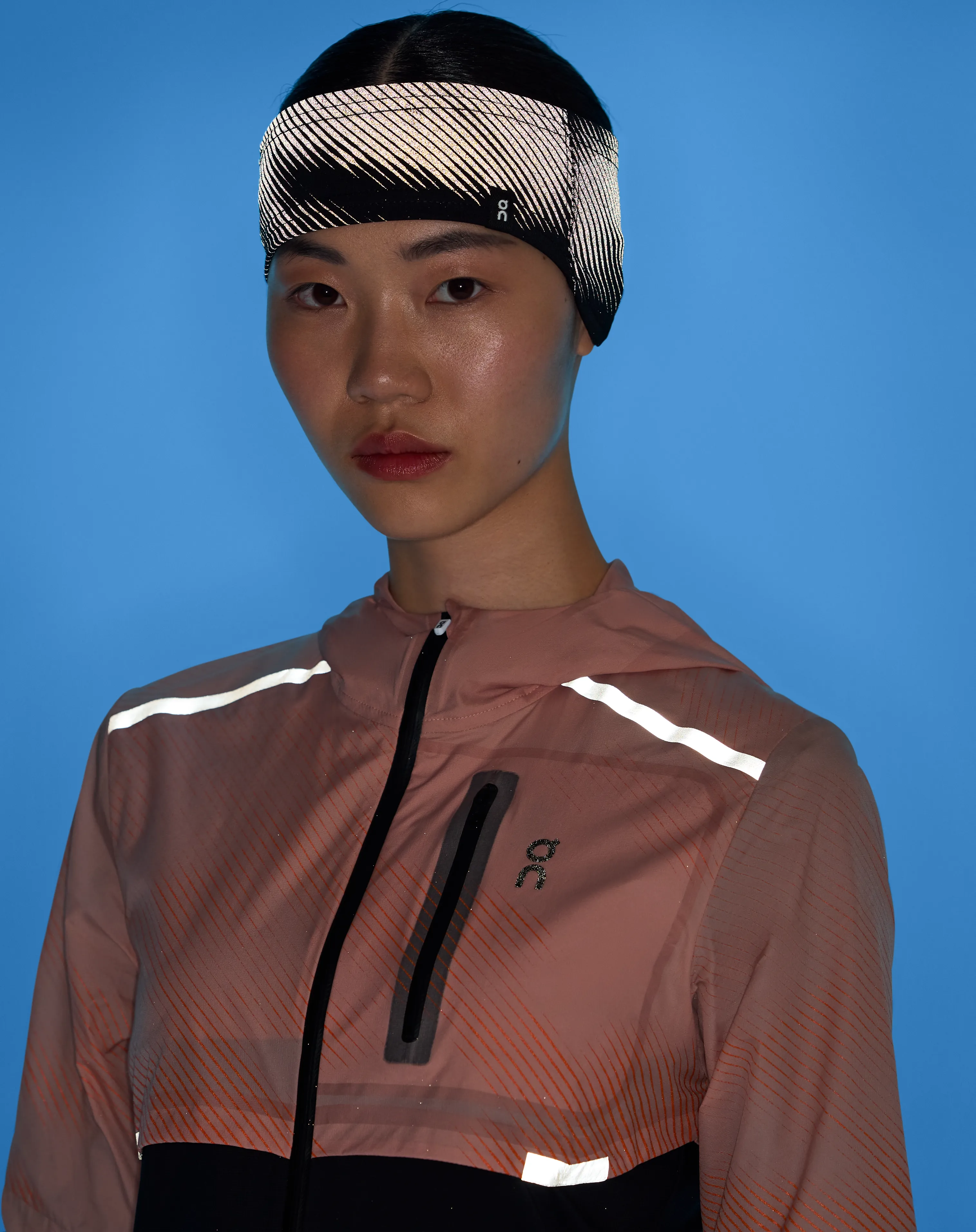 On Lumos Headband Black | Buy On Lumos Headband Black here | Outnorth