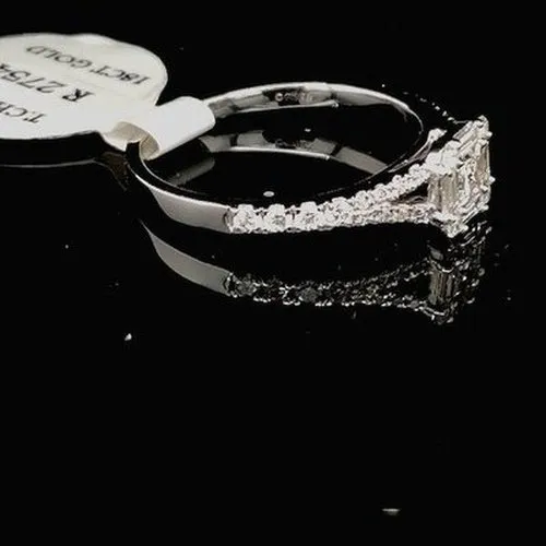 Square Illusion Set Engagement ring