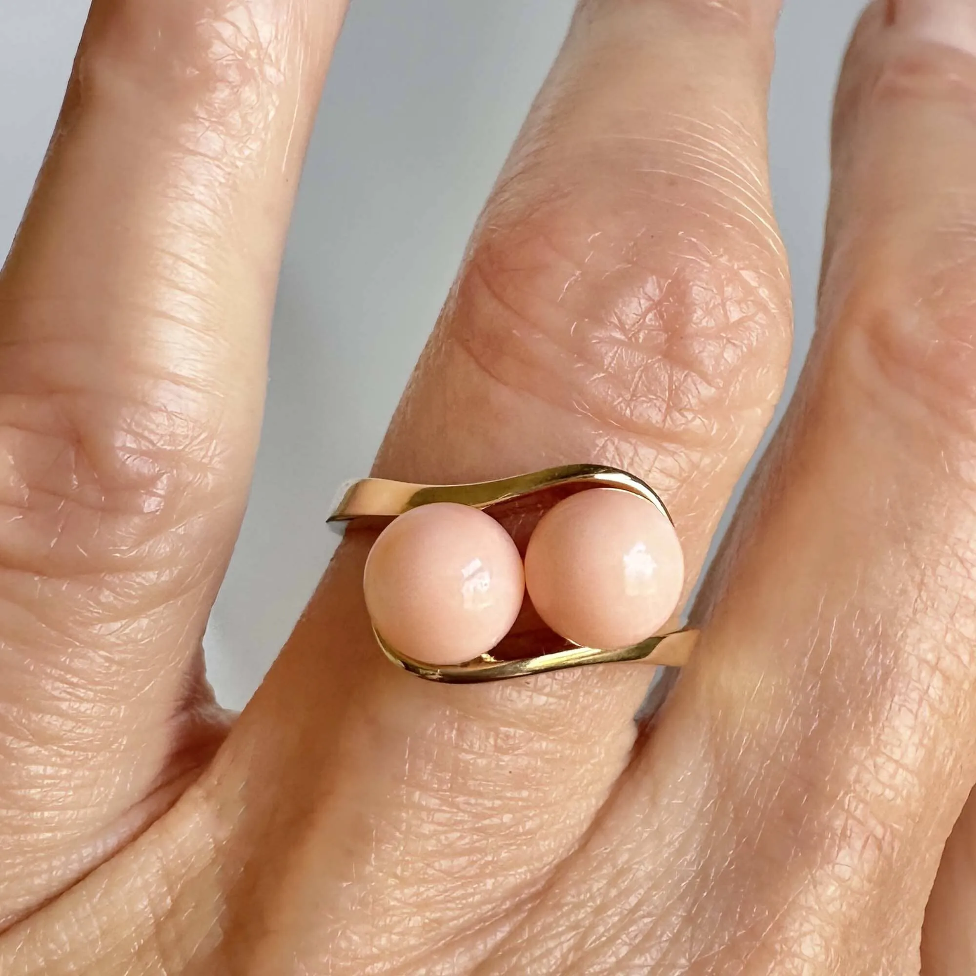 Vintage 14K Gold Toi Et Moi Salmon Coral Ring