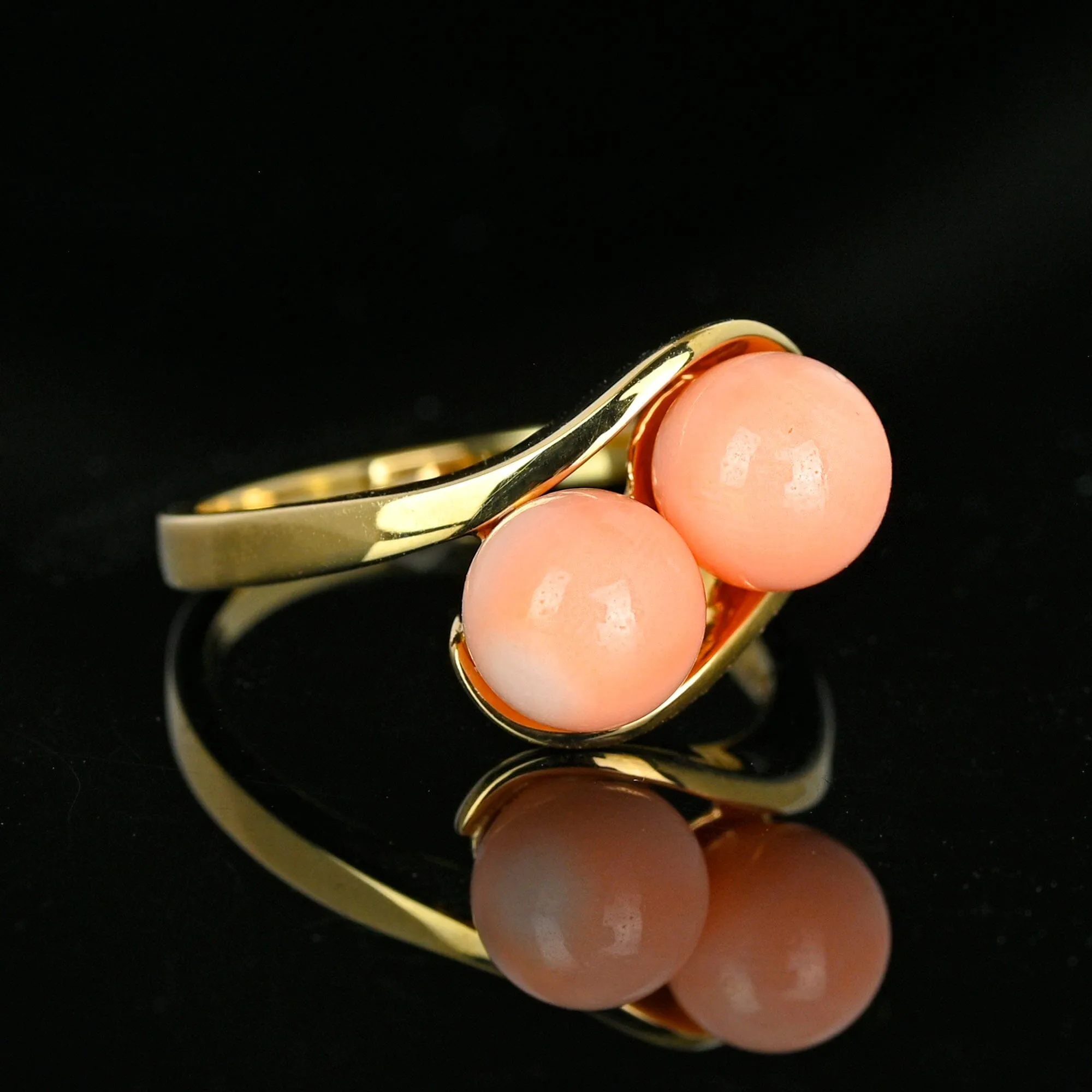 Vintage 14K Gold Toi Et Moi Salmon Coral Ring