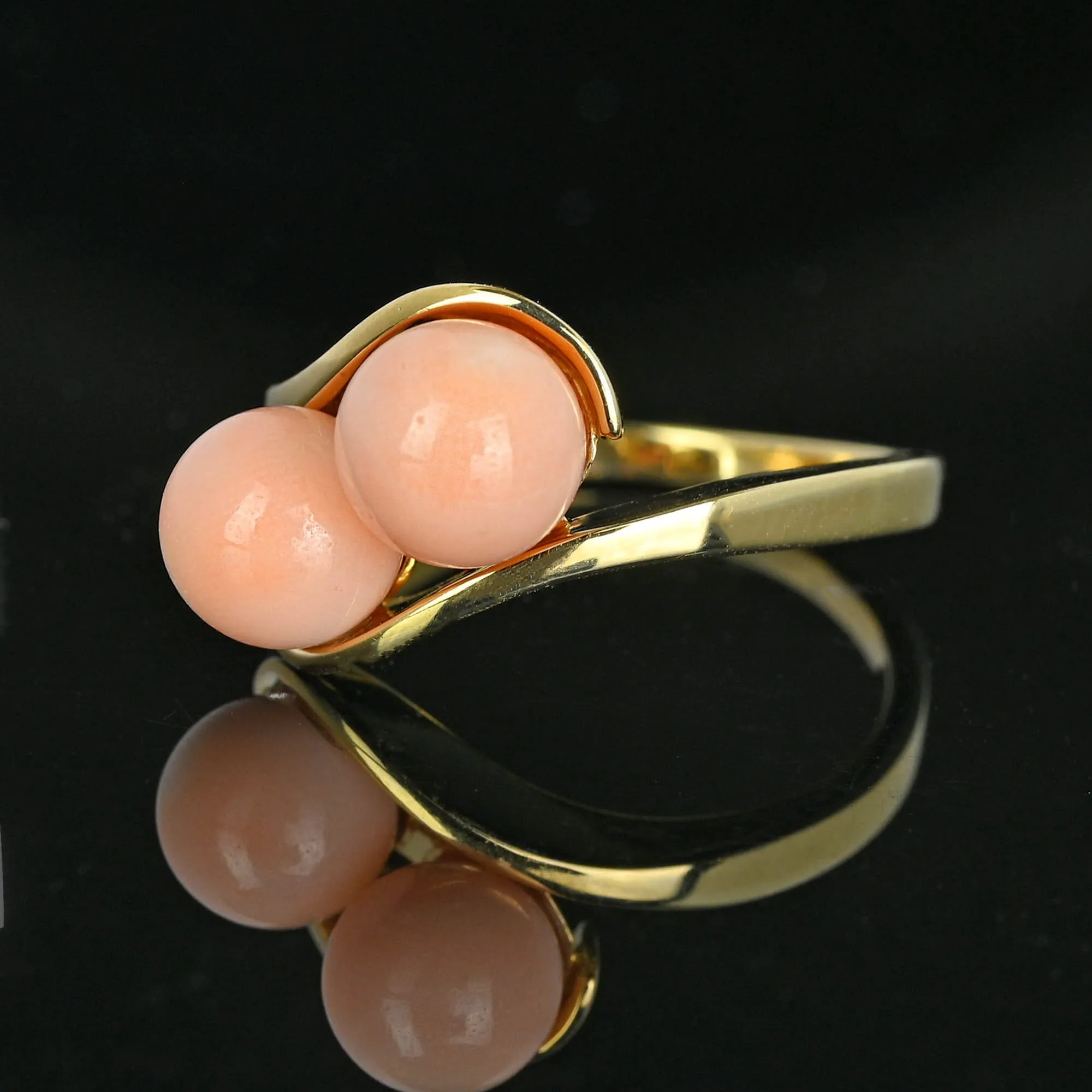 Vintage 14K Gold Toi Et Moi Salmon Coral Ring