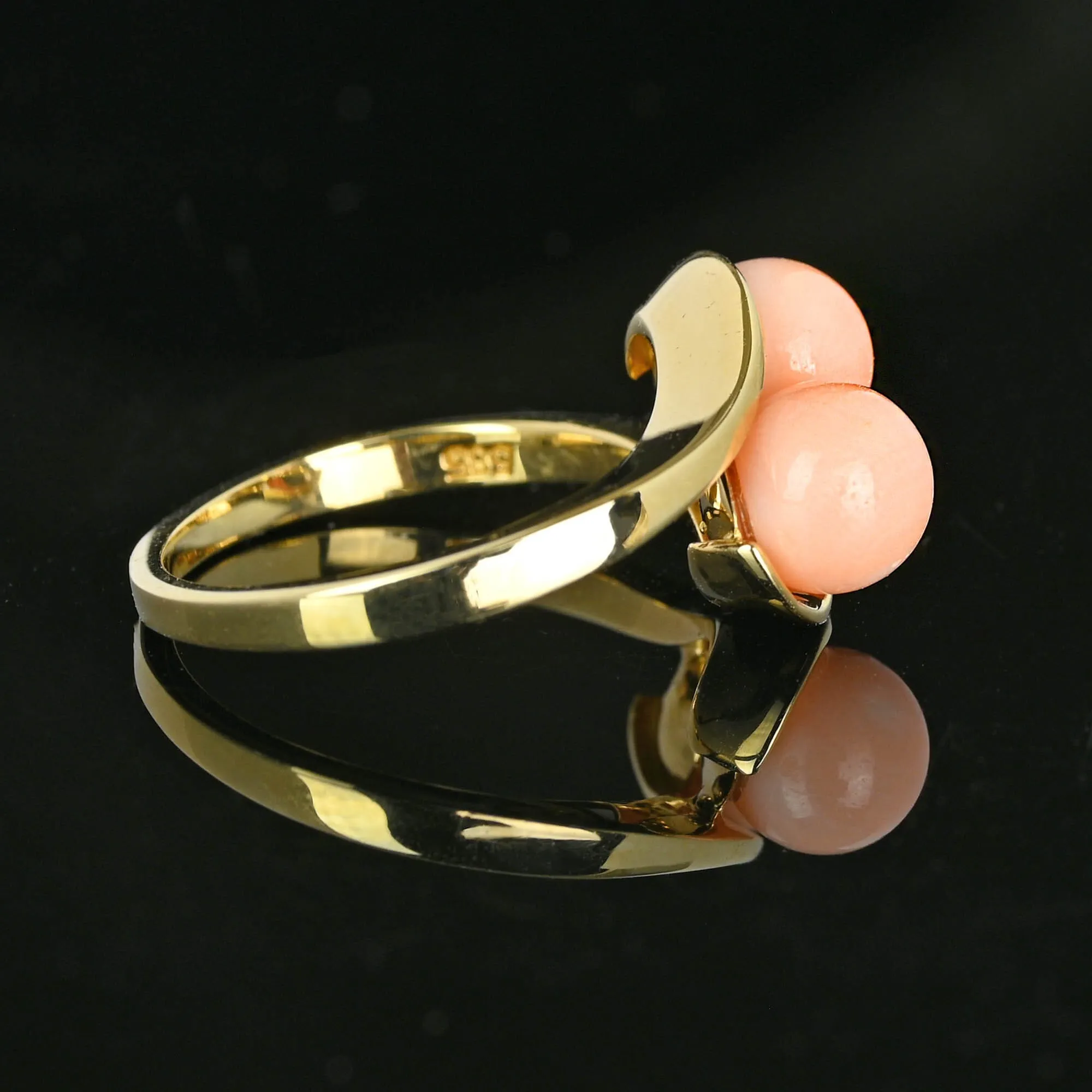 Vintage 14K Gold Toi Et Moi Salmon Coral Ring